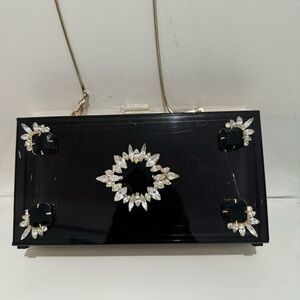 nOir LARGE STONE CHRYSLER CLUTCH